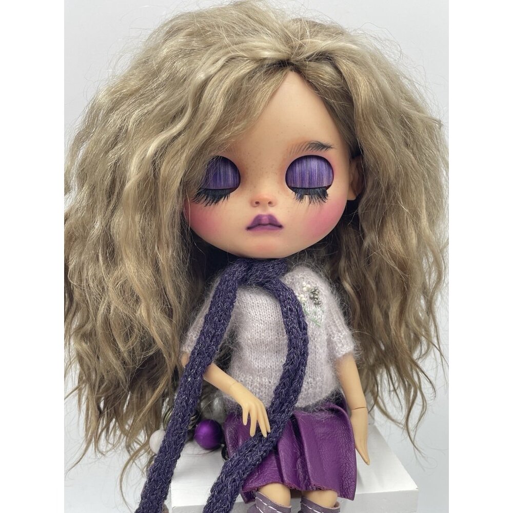 Custom OOAK Blythe TBL Factory Doll by Arkhippo 2022 - Picture 12 of 16